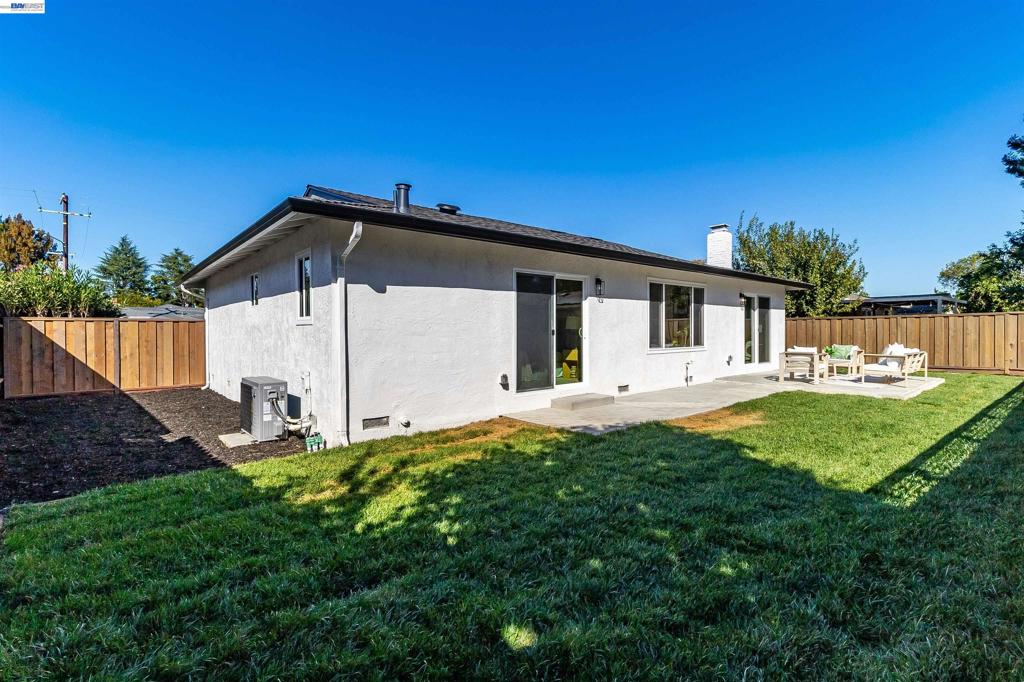 4156 Francisco St Property Photo 29