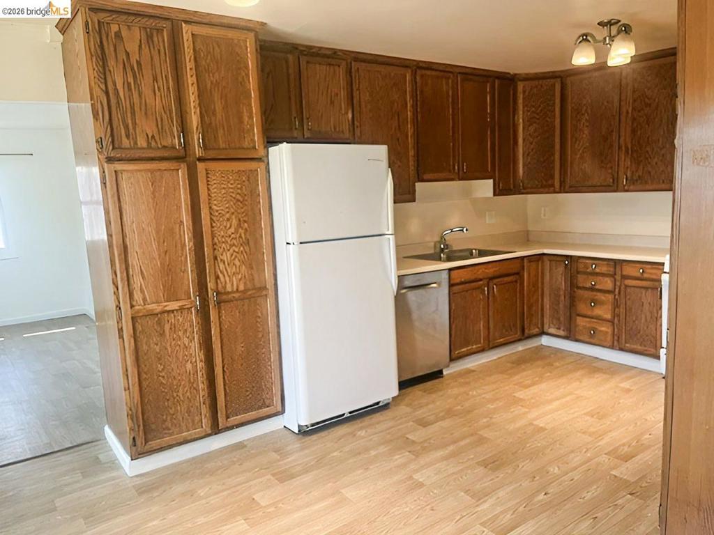 1565 Timothy Dr Property Photo 9