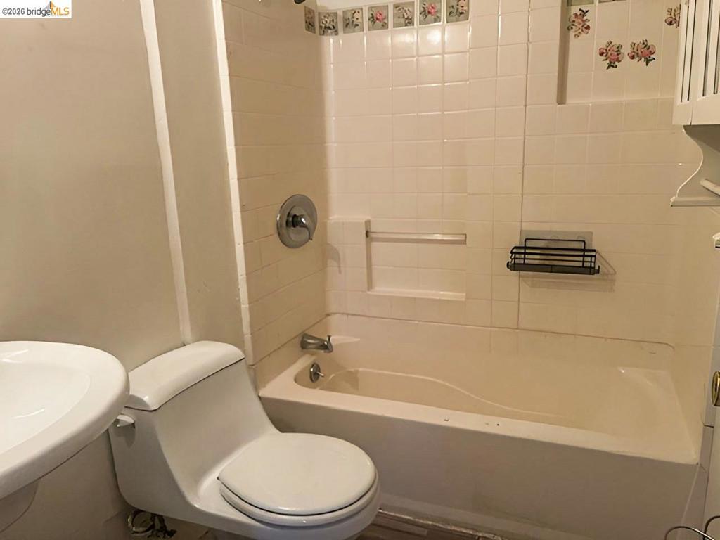 1565 Timothy Dr Property Photo 10