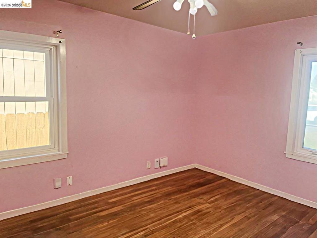 1565 Timothy Dr Property Photo 17