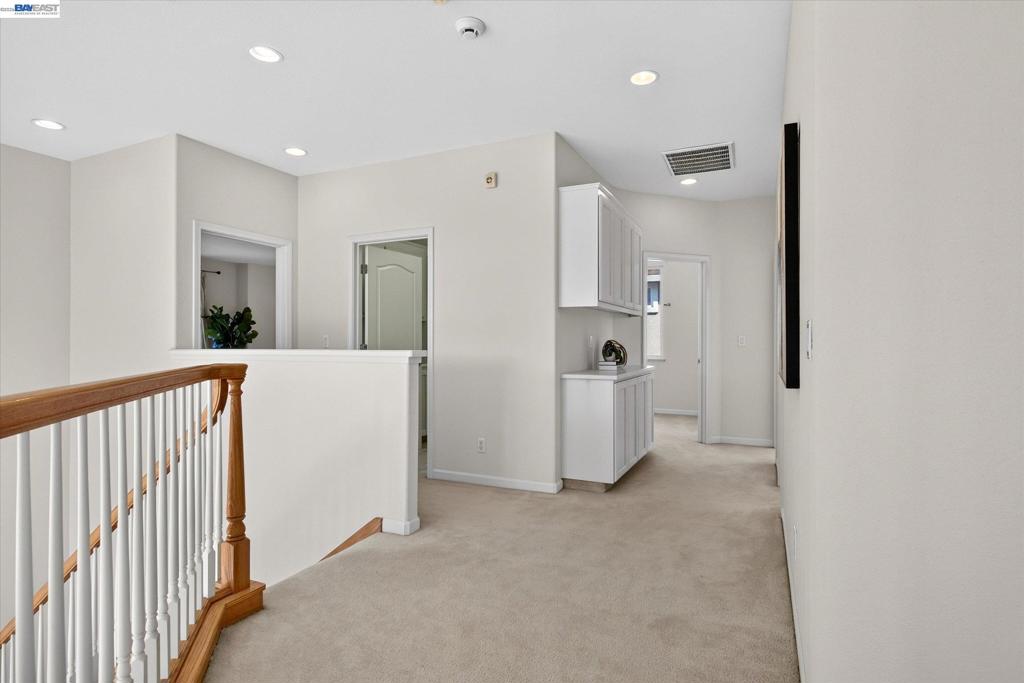 716 Raineer Ct Property Photo 33