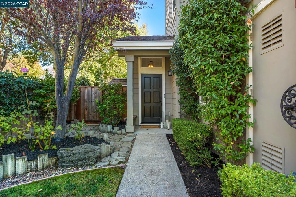 12 Cross Bridge Pl Property Photo 5