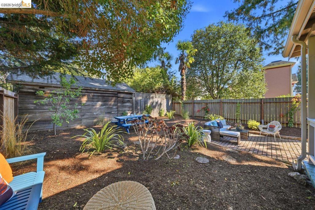 2705 Walker St Property Photo 39