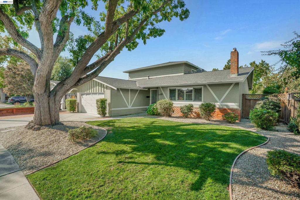 955 Via Seville Property Photo 1