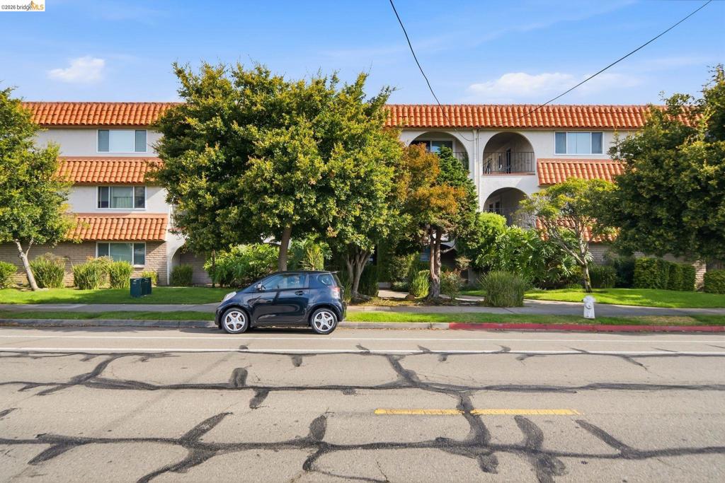 2133 Santa Clara Ave 206 Property Photo 33