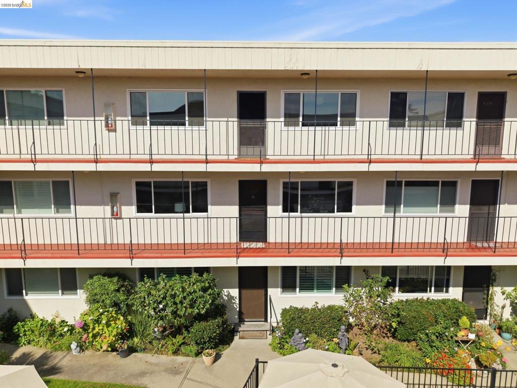 2133 Santa Clara Ave 206 Property Photo 36