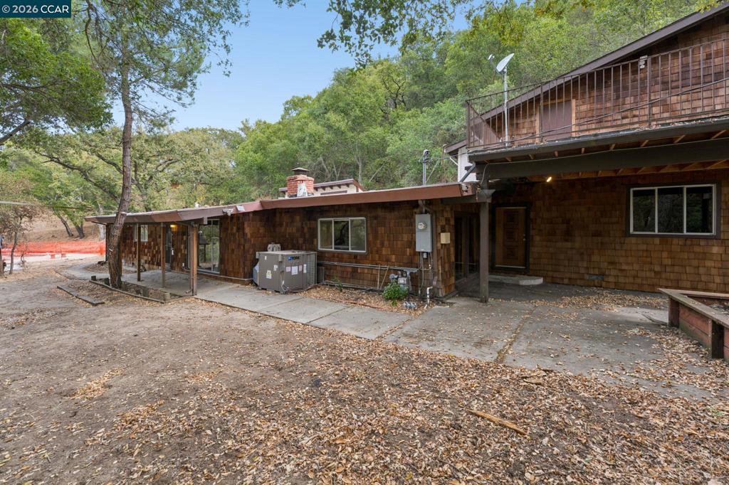 3471 Springhill Rd Property Photo 10