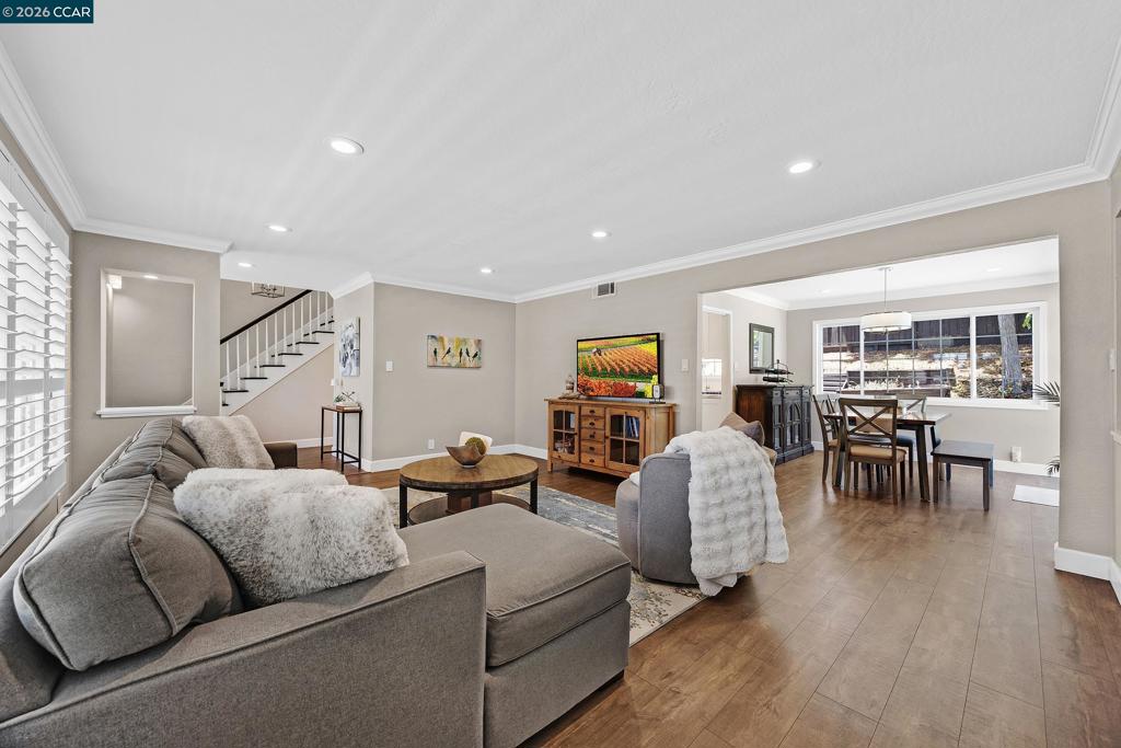 11698 Serra Ct Property Photo 7