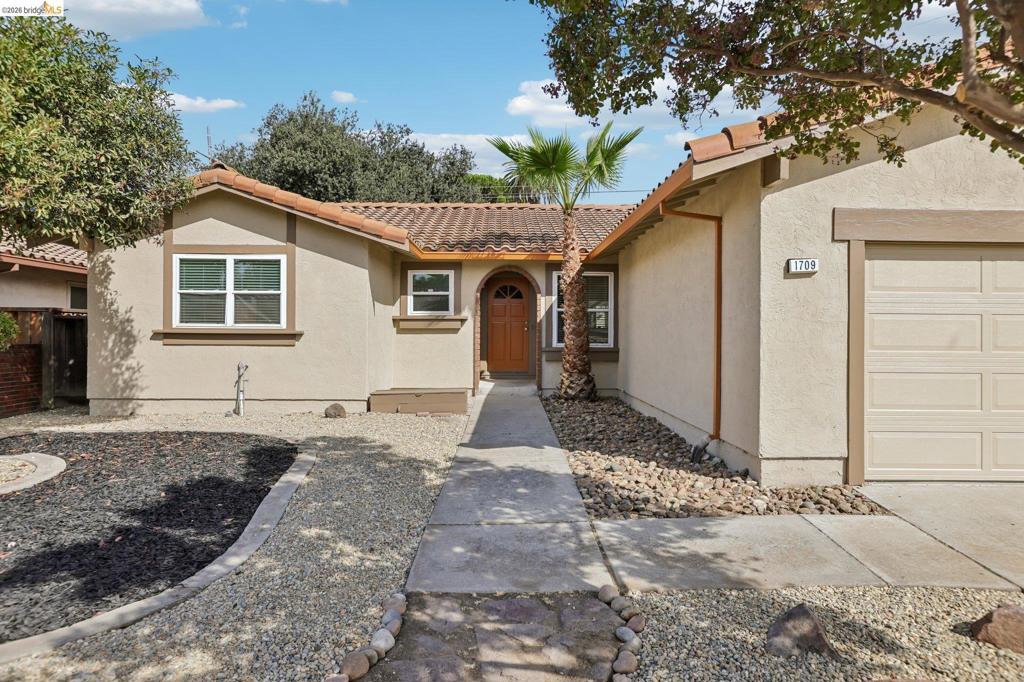 1709 Bermuda Way Property Photo 2