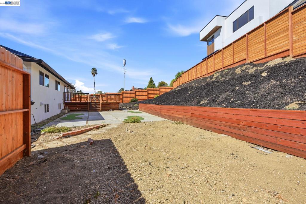 373 Appian Way Property Photo 48