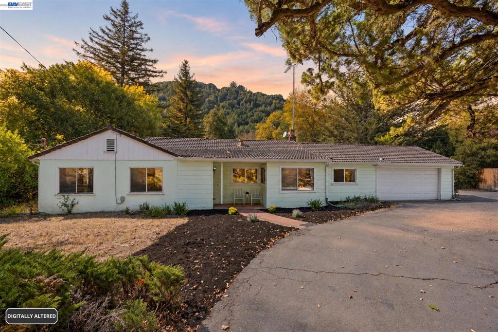 24227 Palomares Rd Property Photo 3