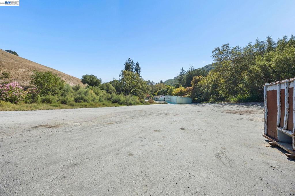 24227 Palomares Rd Property Photo 11