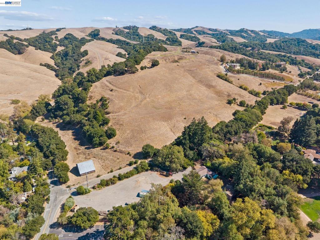 24227 Palomares Rd Property Photo 12