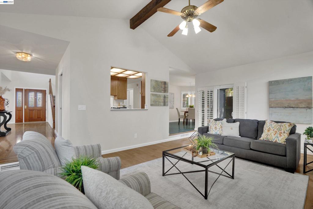 5805 San Carlos Way Property Photo 13