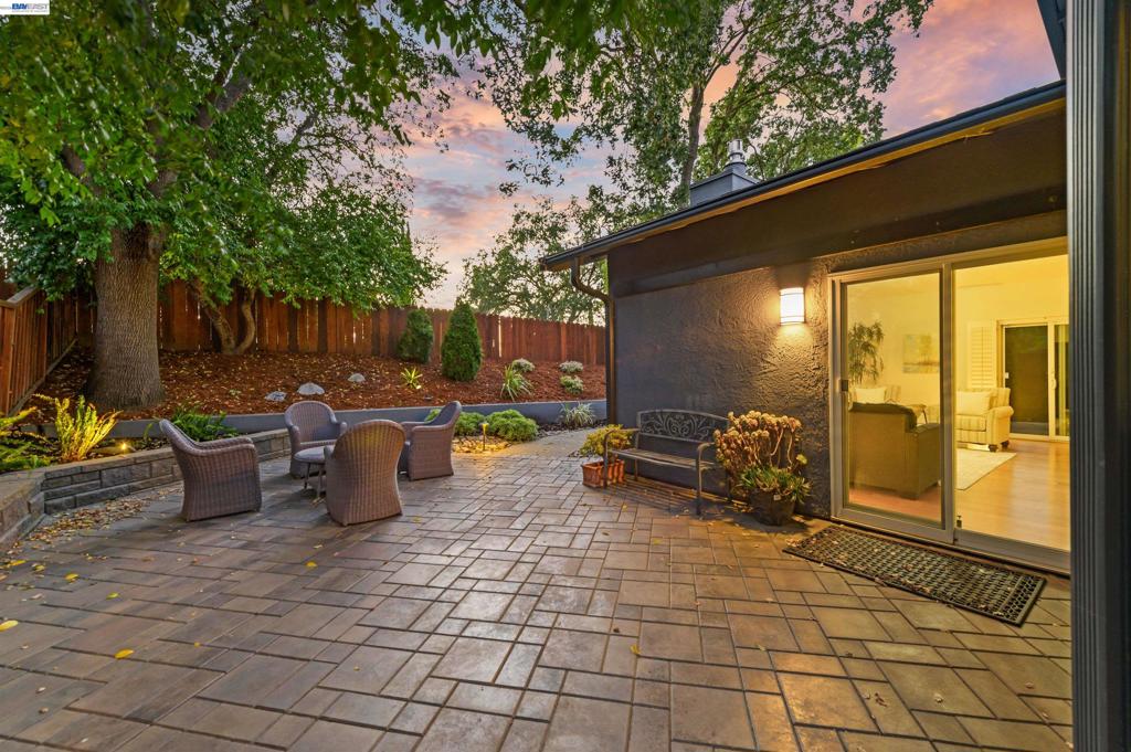 5805 San Carlos Way Property Photo 29