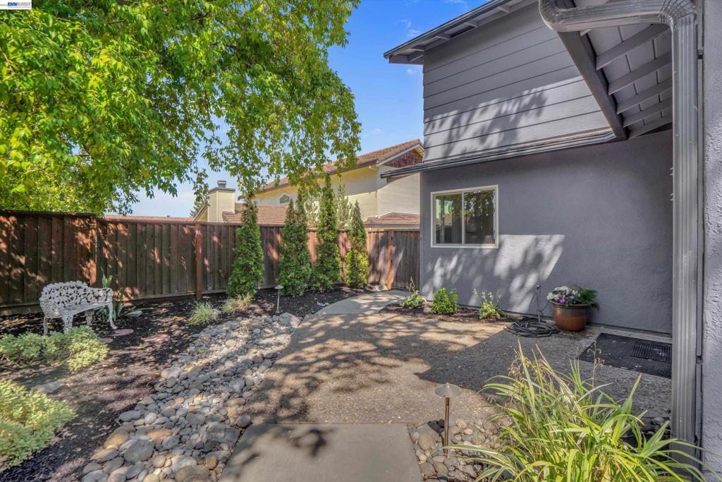 5805 San Carlos Way Property Photo 33