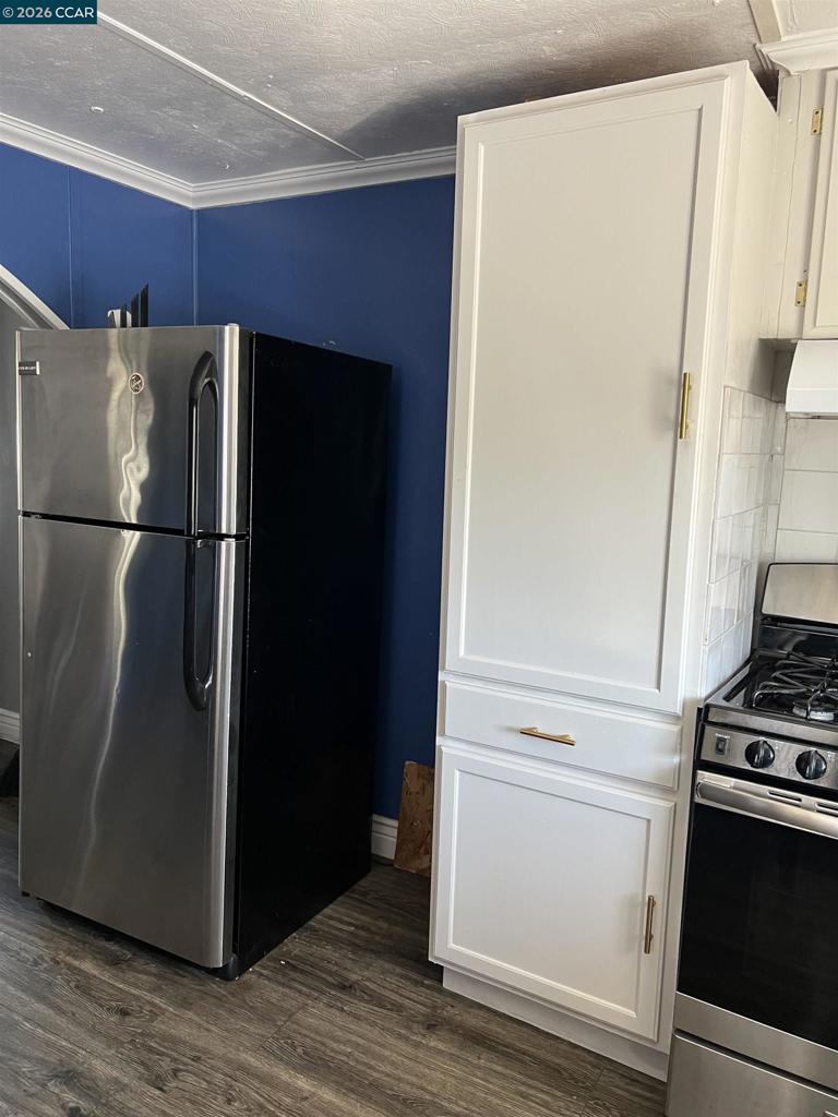 3505 Gateway Road Property Photo 6