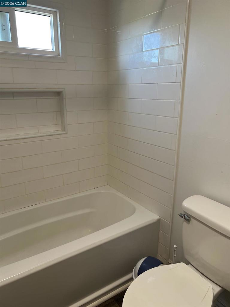 3505 Gateway Road Property Photo 8