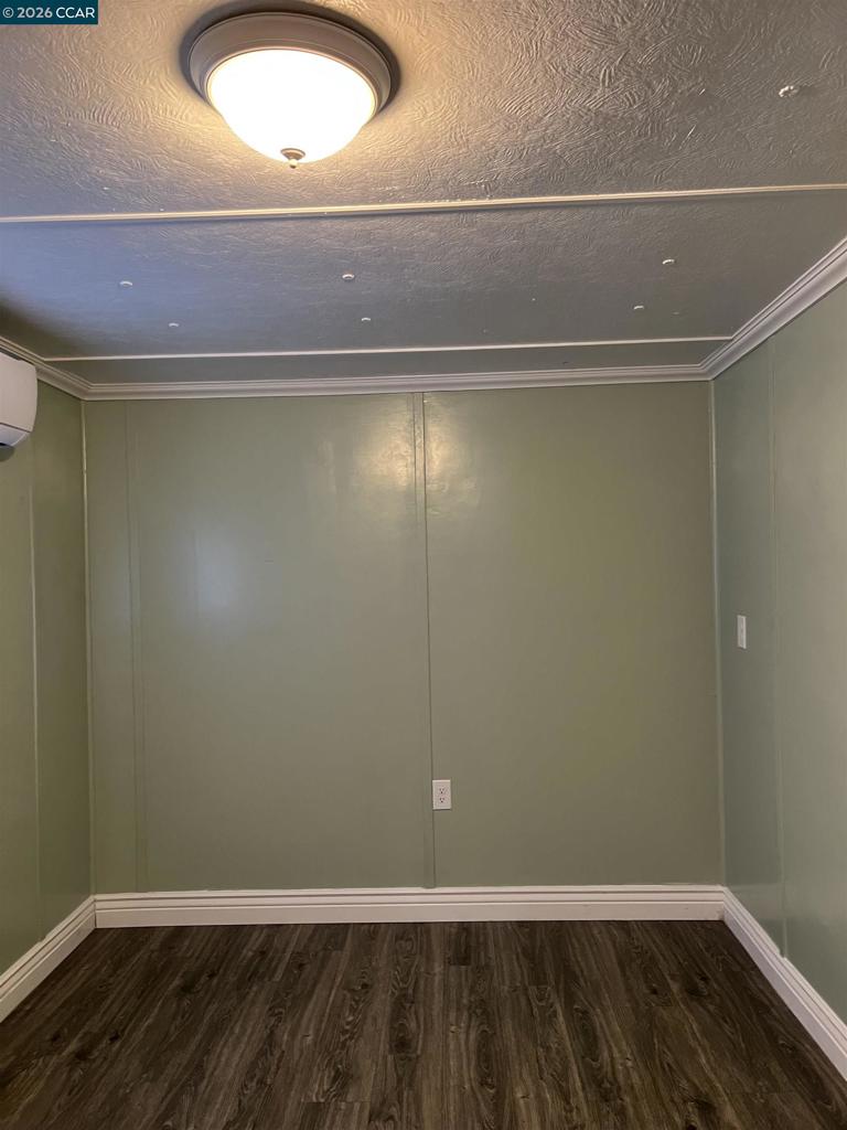 3505 Gateway Road Property Photo 9