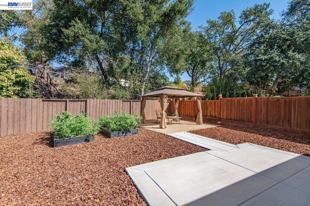444 Amaral Cir Property Photo 4