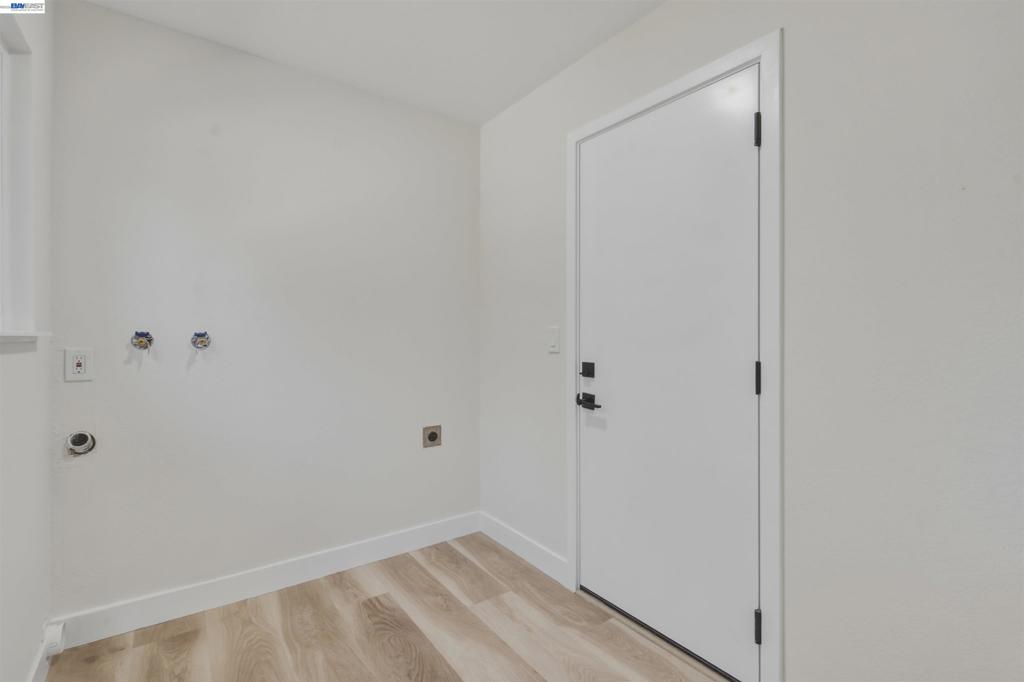92 Dubost Ct Property Photo 33