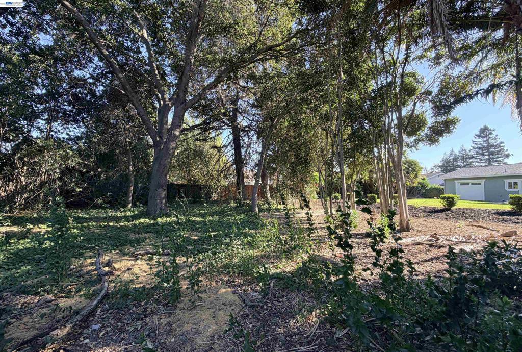 92 Dubost Ct Property Photo 42
