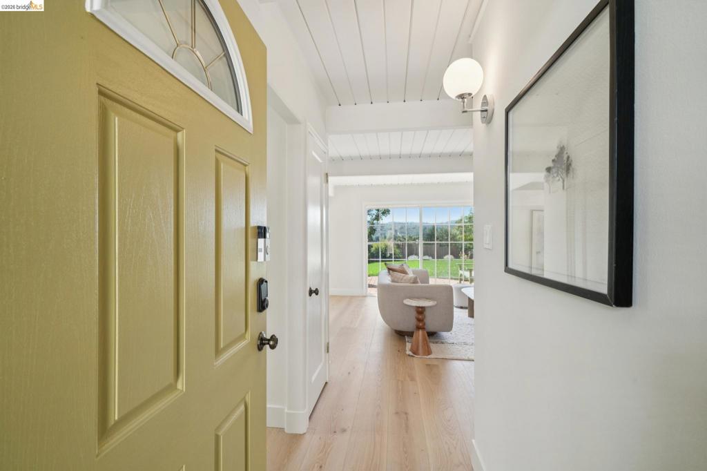 1321 Sunset Loop Property Photo 3