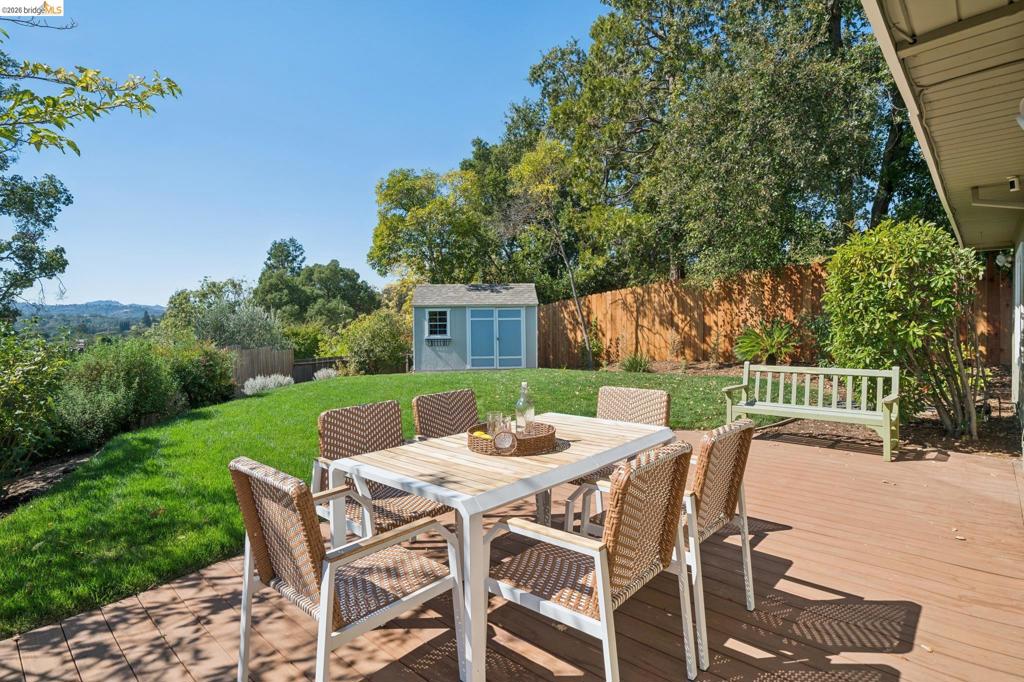 1321 Sunset Loop Property Photo 32