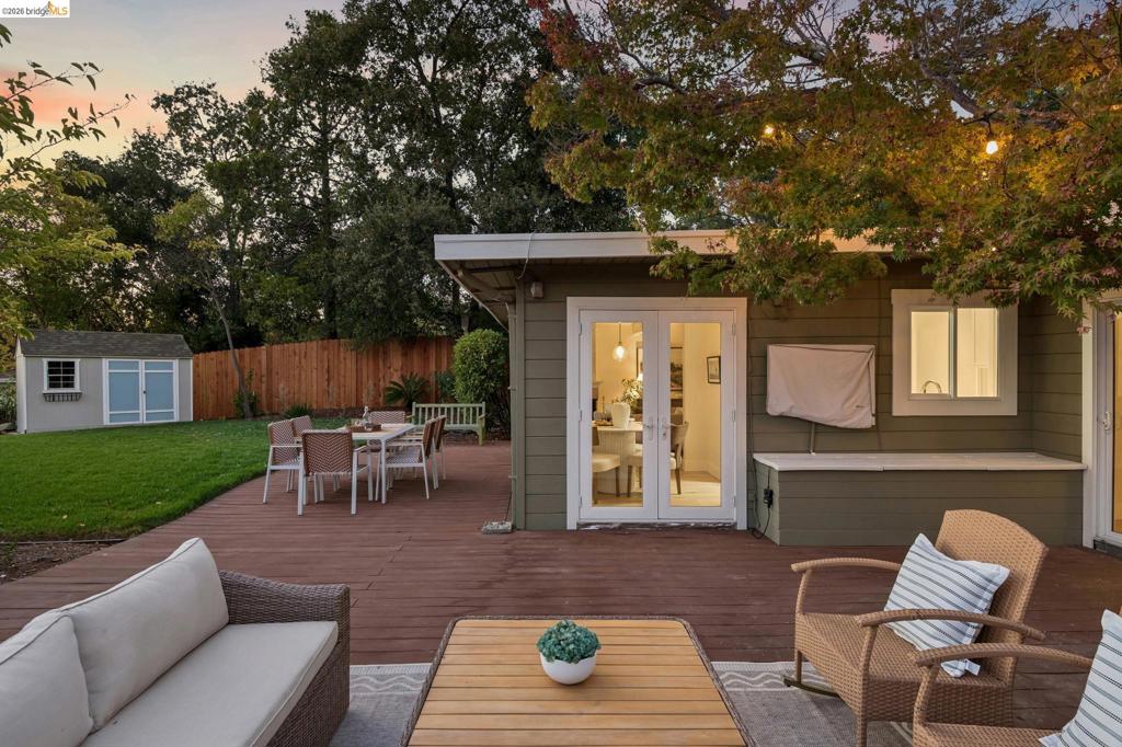 1321 Sunset Loop Property Photo 43
