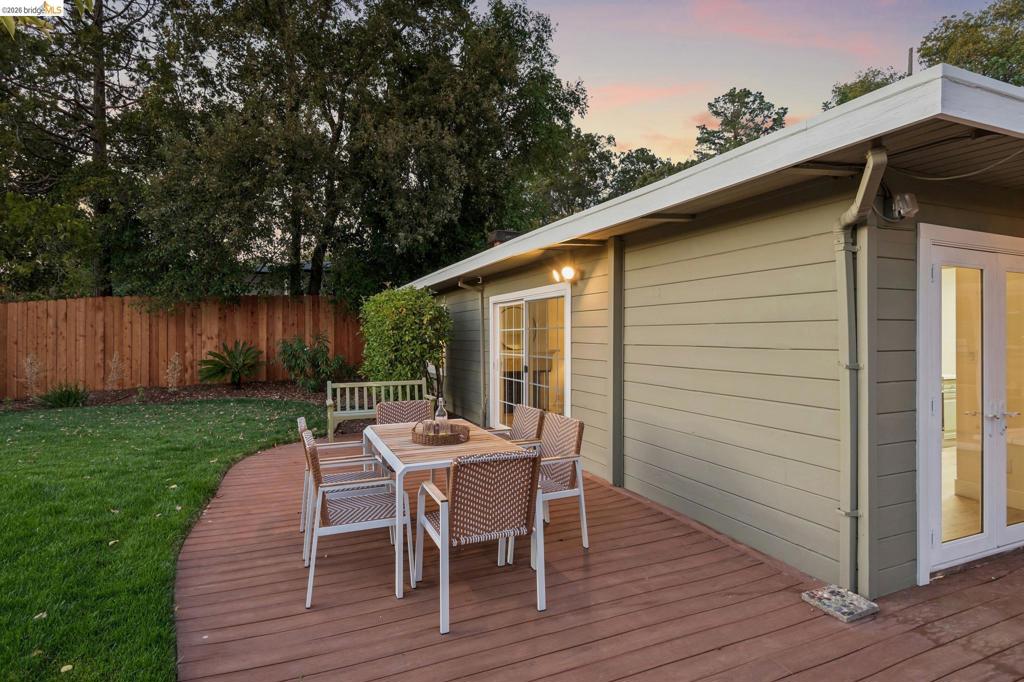 1321 Sunset Loop Property Photo 44