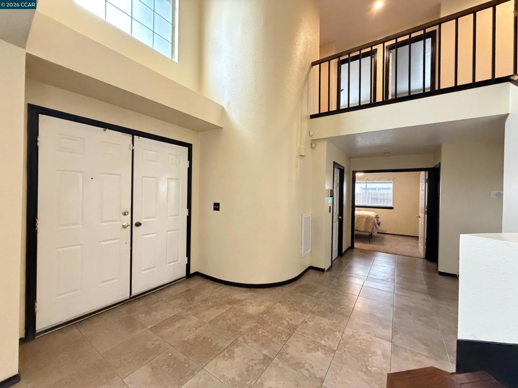 8800 Crusheen Way Property Photo 5