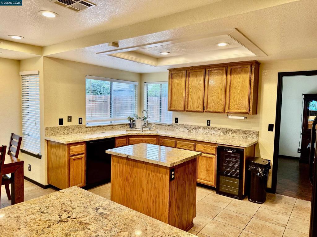 8800 Crusheen Way Property Photo 6