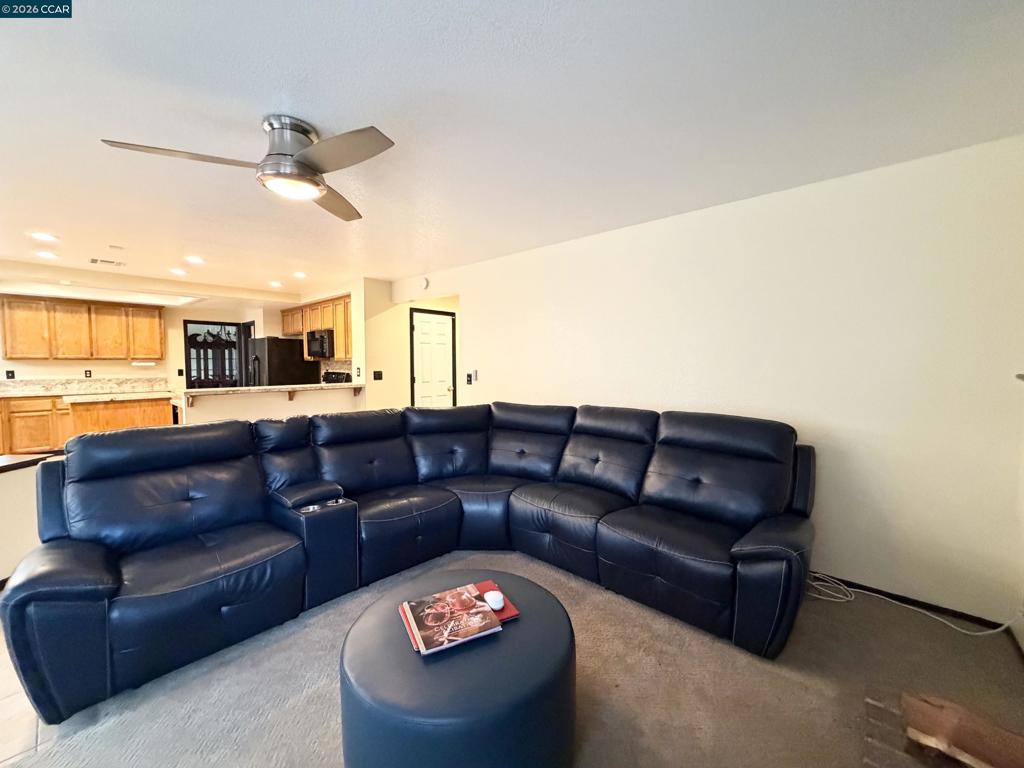 8800 Crusheen Way Property Photo 11