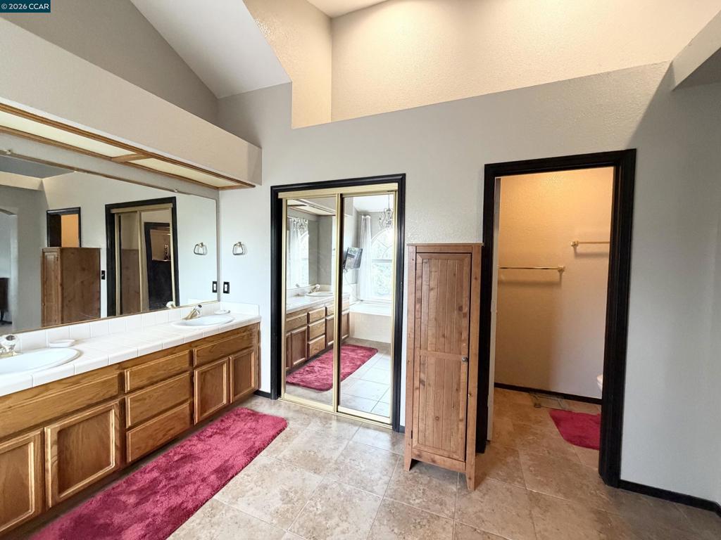 8800 Crusheen Way Property Photo 20