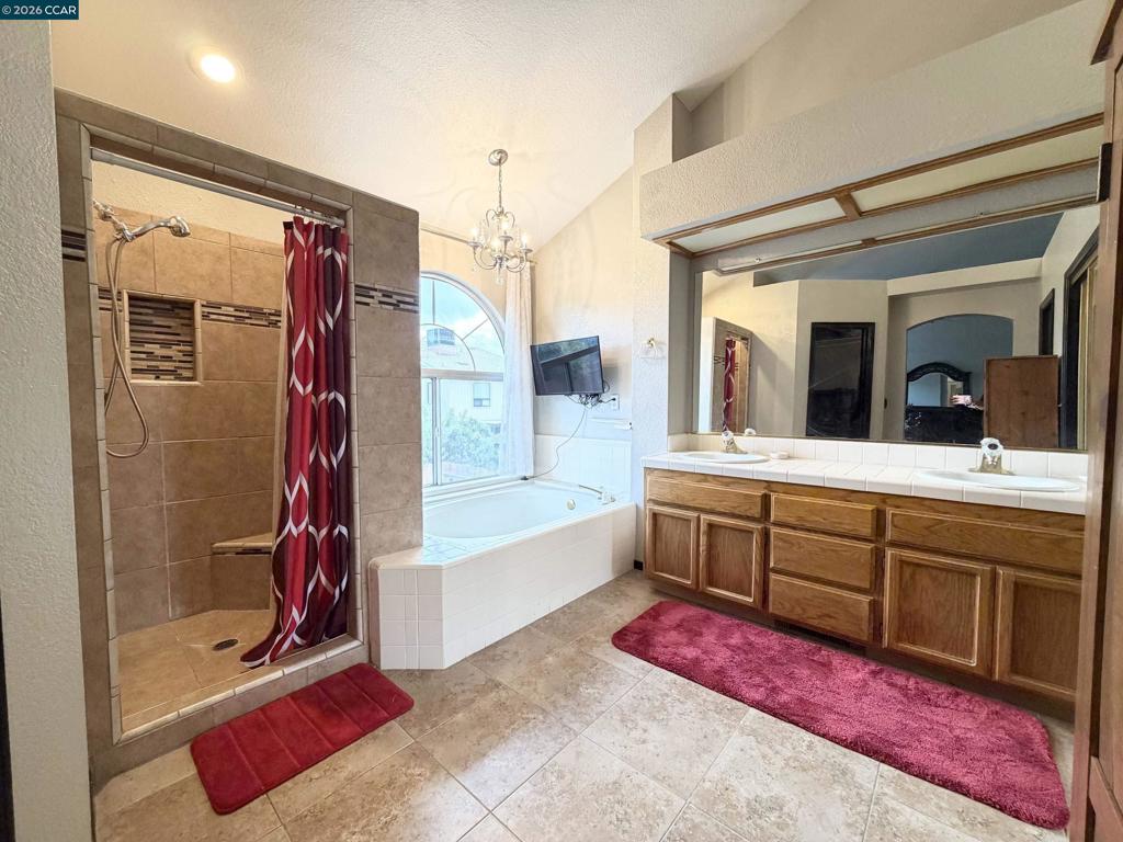 8800 Crusheen Way Property Photo 21