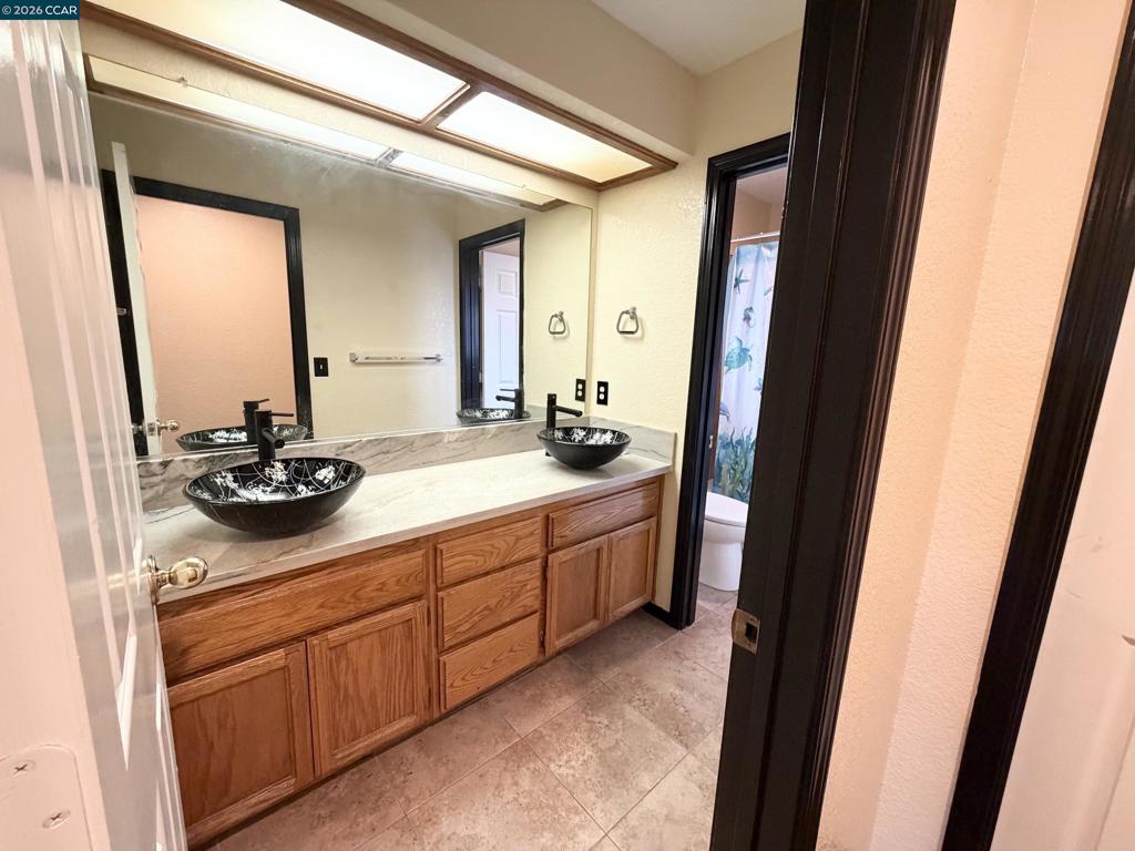 8800 Crusheen Way Property Photo 26