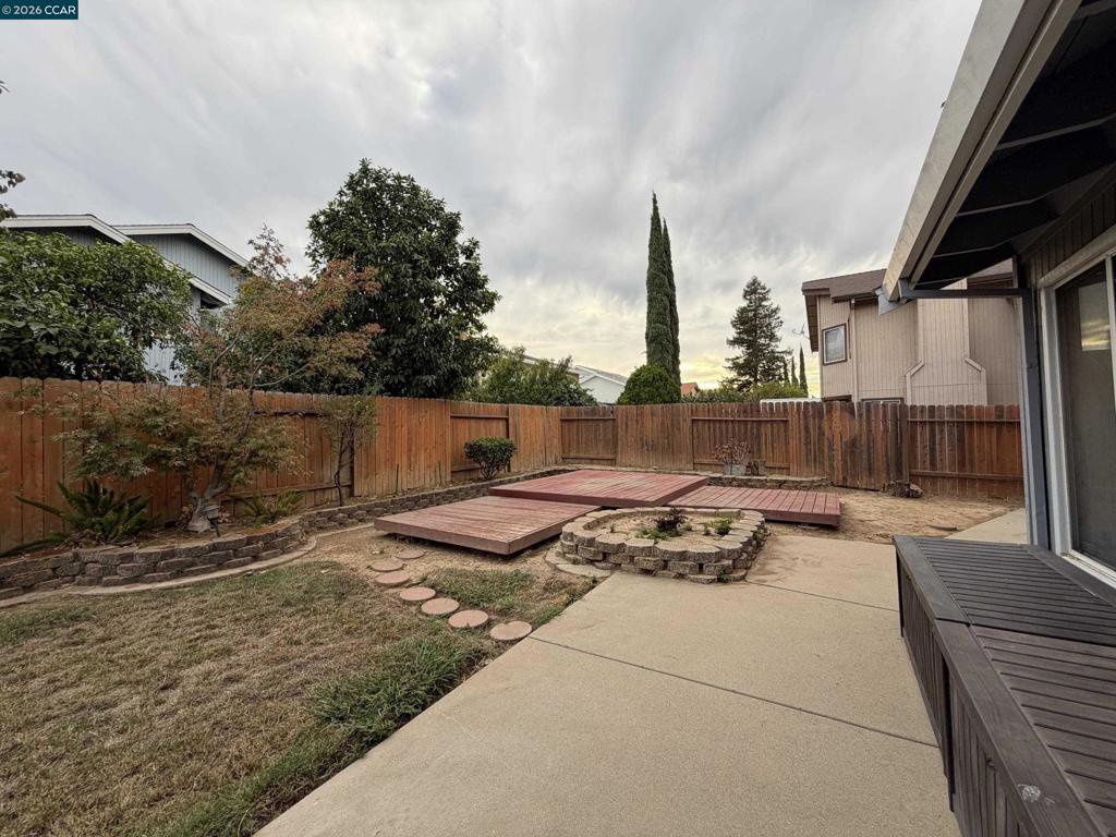 8800 Crusheen Way Property Photo 34