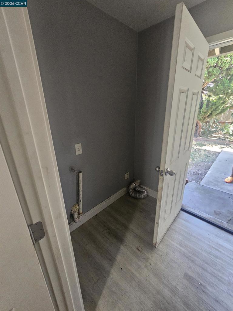 701 Dundee Way Property Photo 20