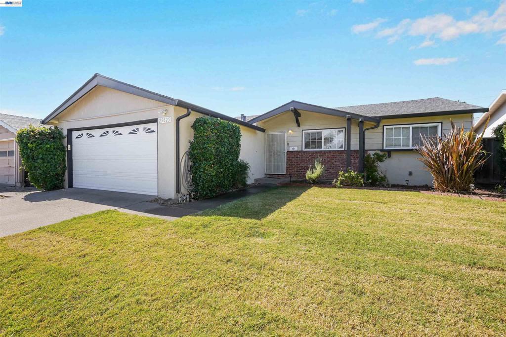 25825 Belhaven St Property Photo 7