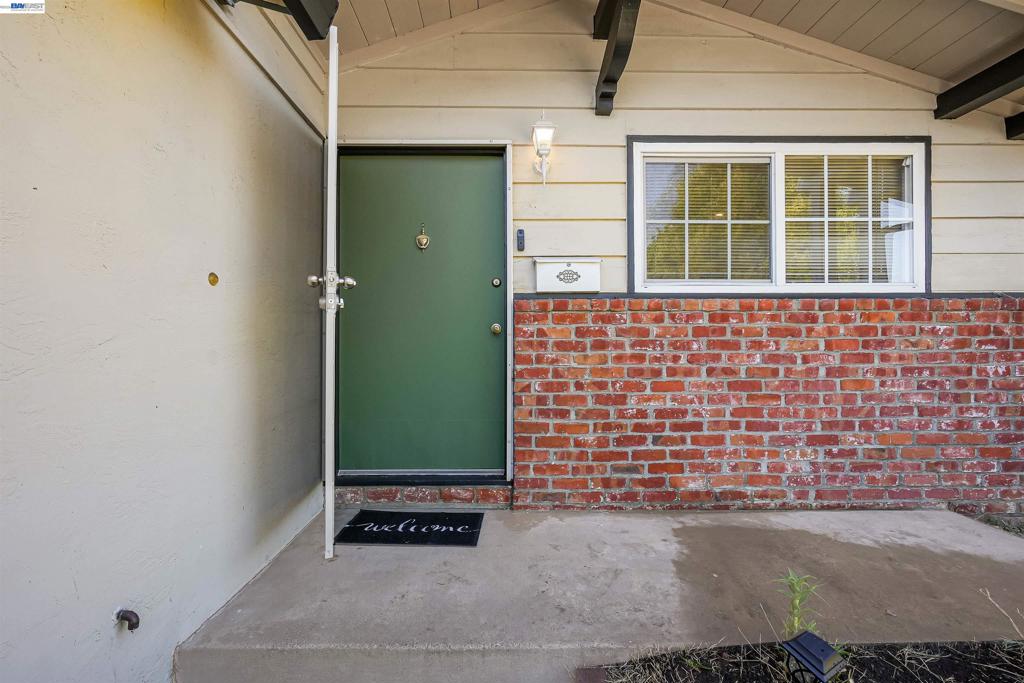 25825 Belhaven St Property Photo 12
