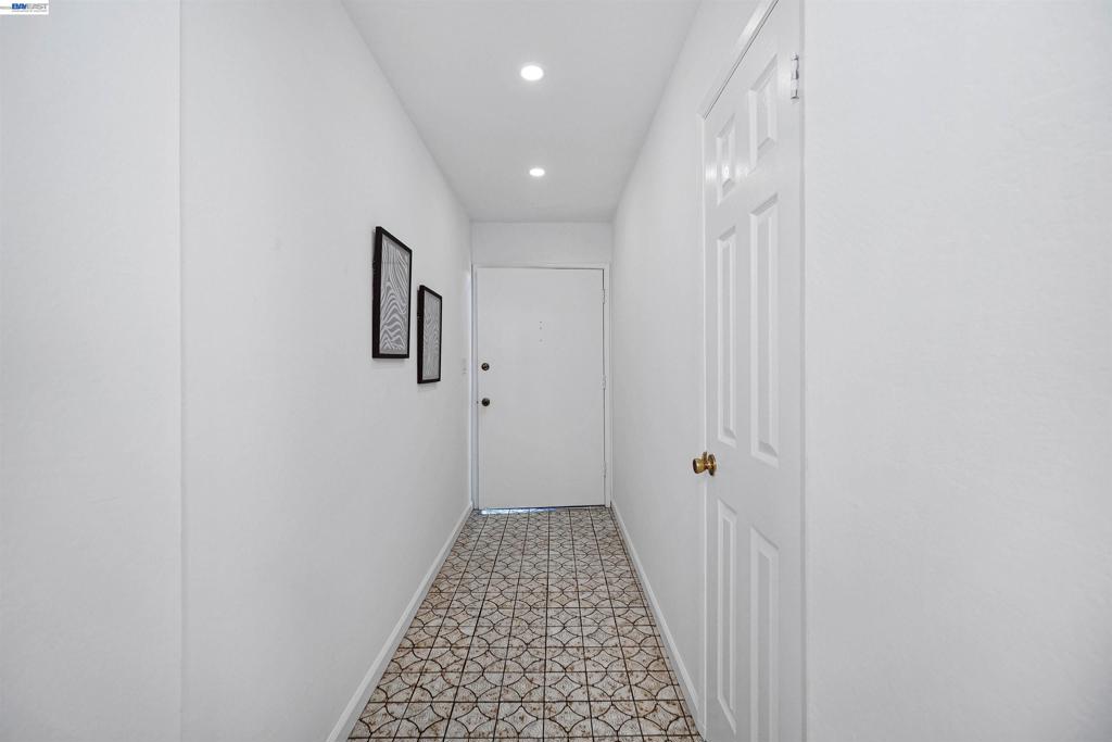 25825 Belhaven St Property Photo 14