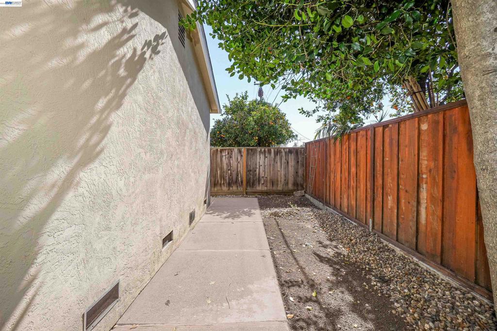 25825 Belhaven St Property Photo 44