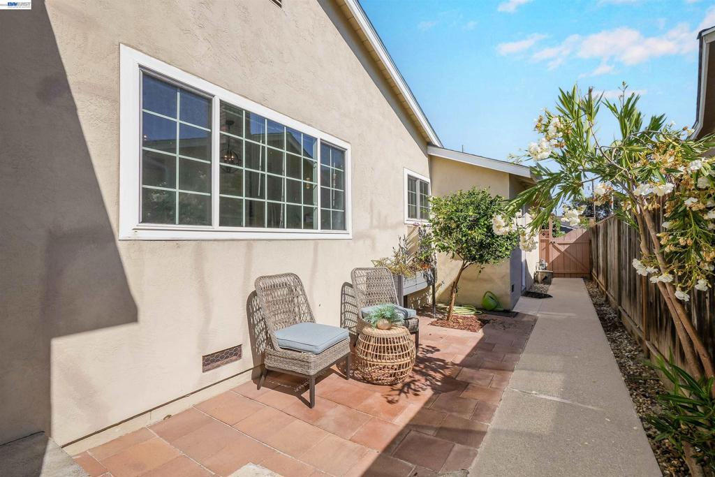 25825 Belhaven St Property Photo 49