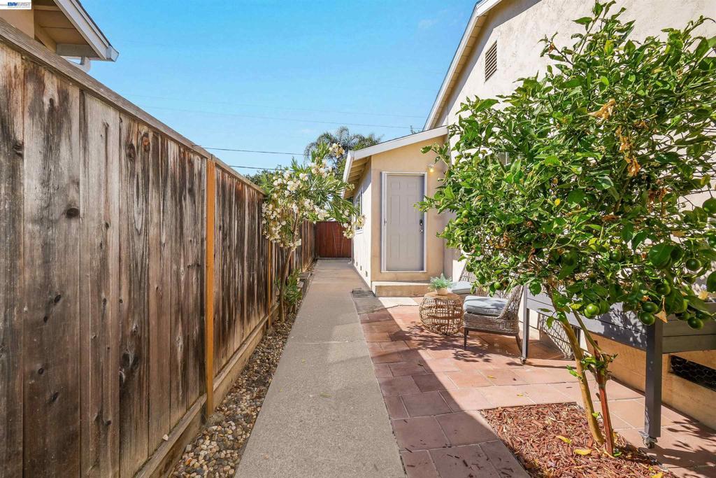 25825 Belhaven St Property Photo 50