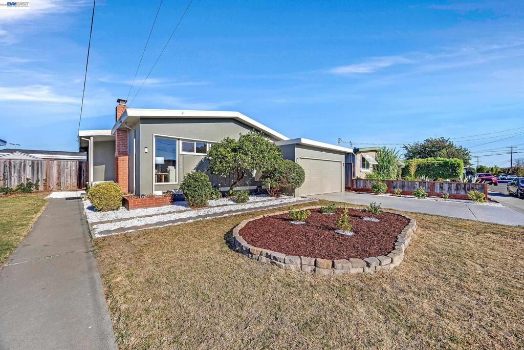 16066 Via Walter Property Photo 3