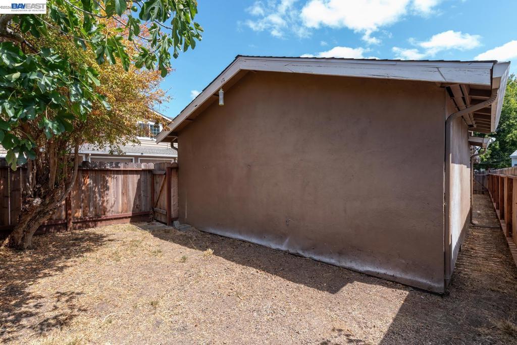 41150602 Property Photo 34