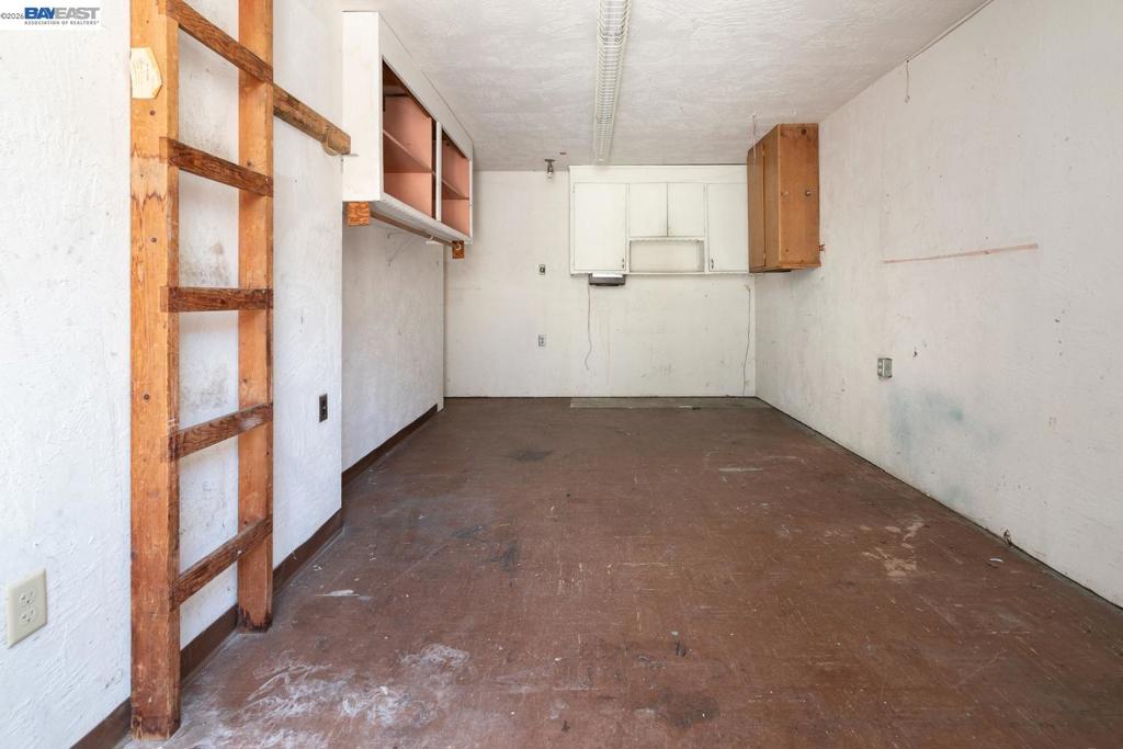 41150602 Property Photo 36