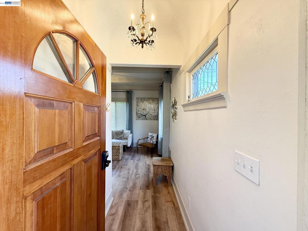 1614 Gould Ct Property Photo 2