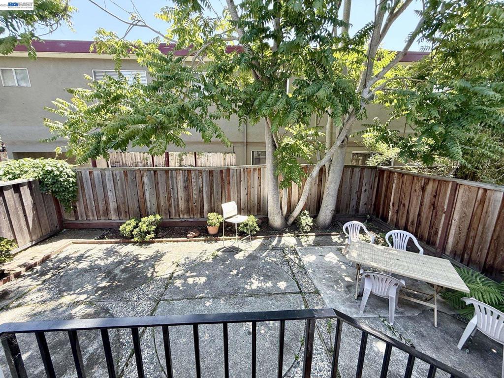 1614 Gould Ct Property Photo 21
