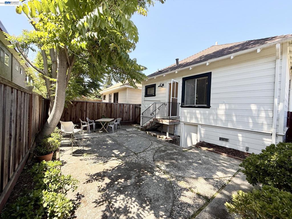1614 Gould Ct Property Photo 22